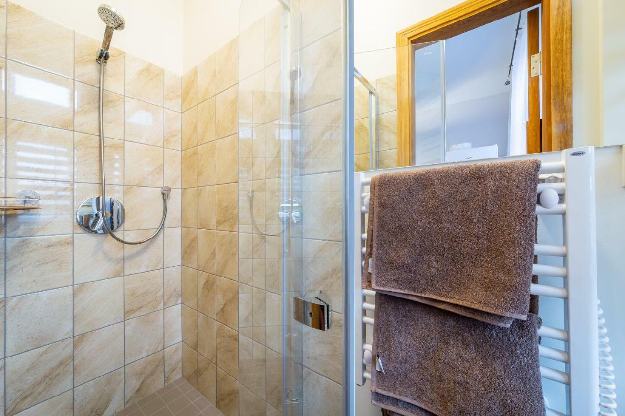 Stories Writer'S Ap 40Sqm Renovated Free Parking Apartment รีกา ภายนอก รูปภาพ